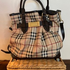 Burberry Golderton Bro 48